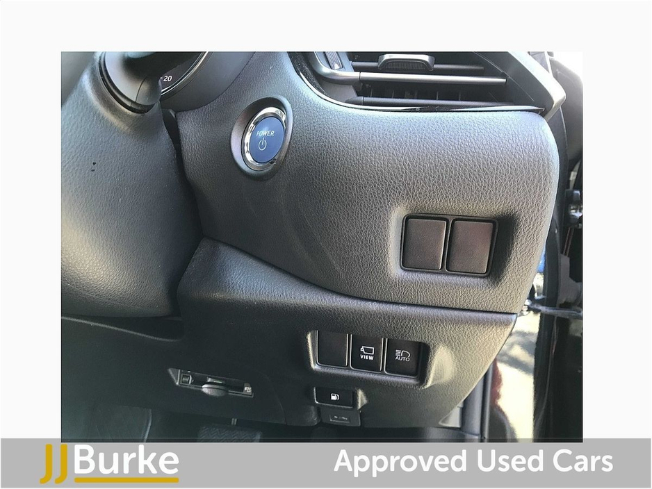 2023 Toyota C-HR - image 18