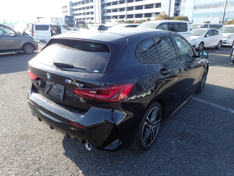 2020 BMW 1 Series - image 3