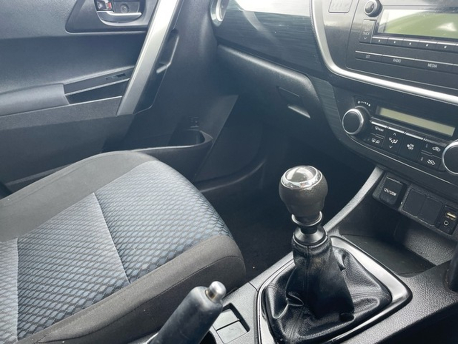 2015 Toyota Auris 1.33 5DR TERRA 4DR €12,888