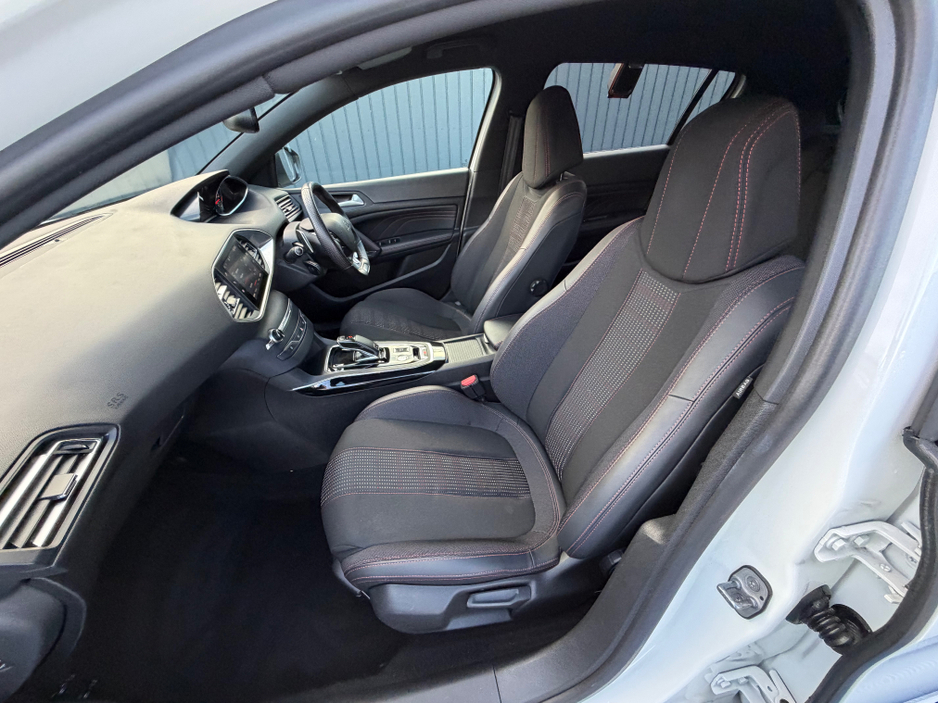 2019 Peugeot 308 - image 40