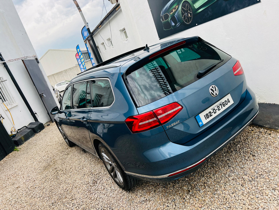 2018 Volkswagen Passat - image 3