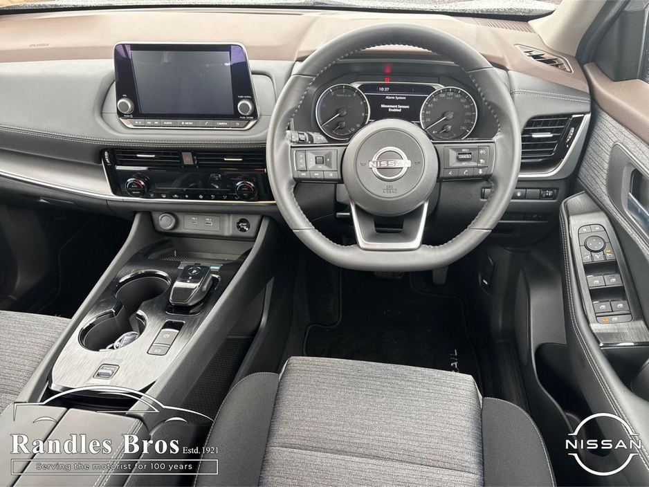 2025 Nissan X-Trail - image 10