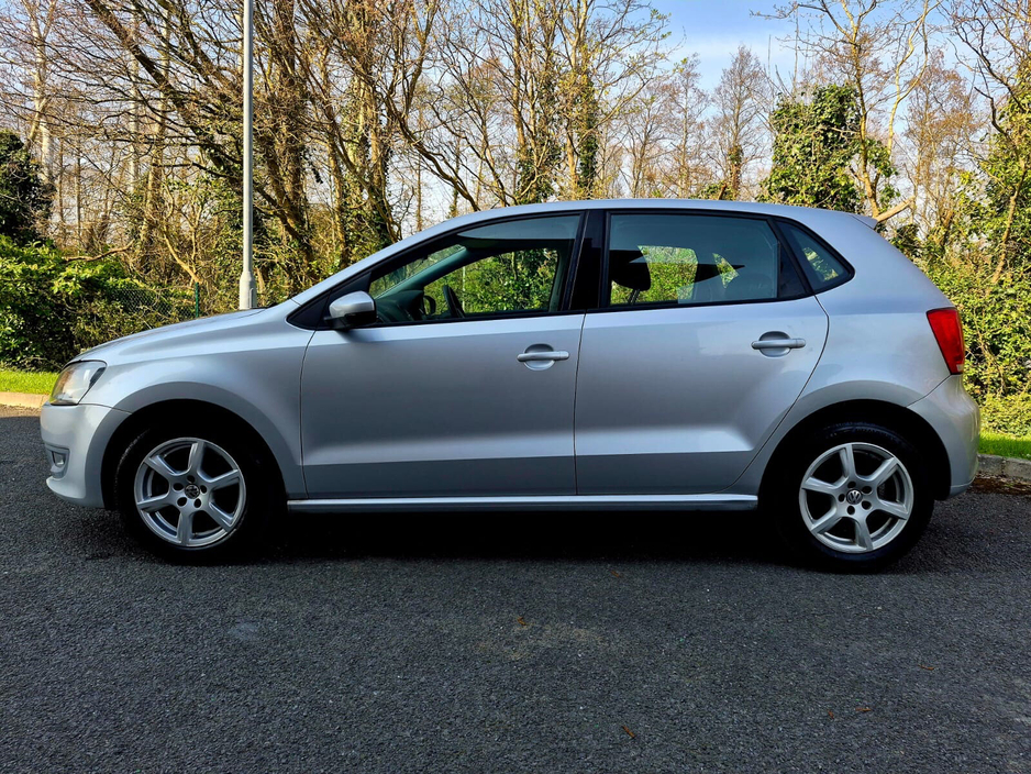 2010 Volkswagen Polo - image 3