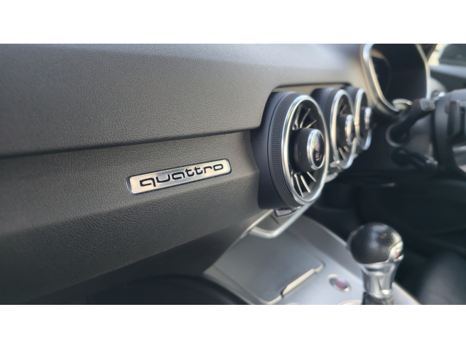 2015 Audi TT - image 18