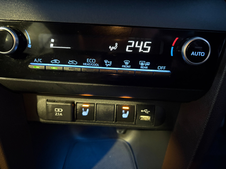 2021 Toyota Yaris 1.5 Hybrid 5Dr Luna €24,950