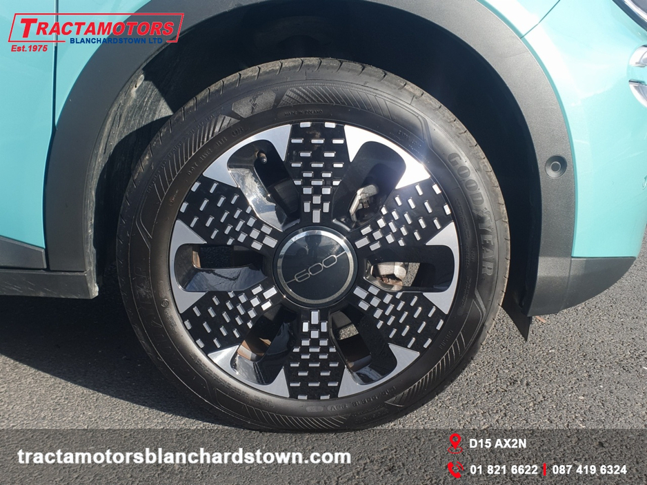 2025 Fiat 600 - image 8