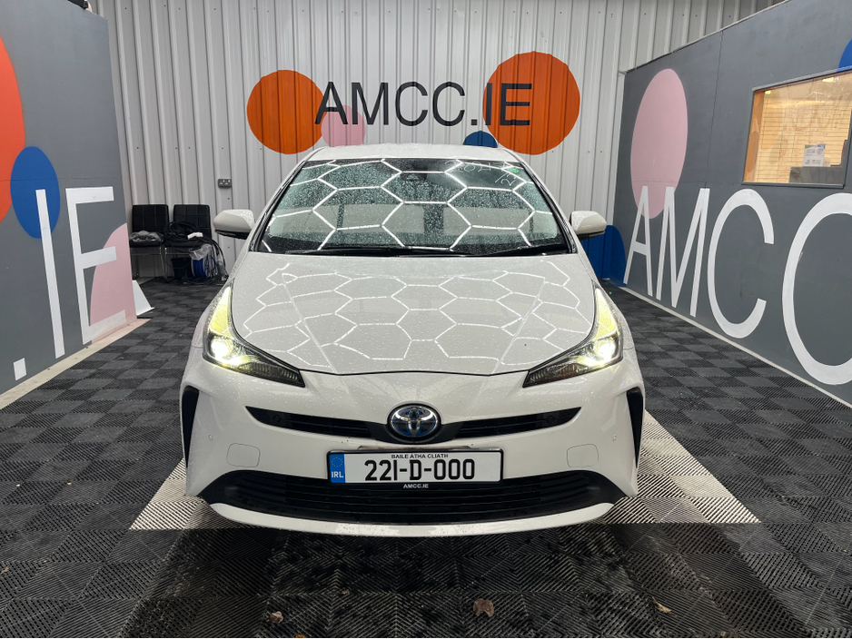 2022 Toyota Prius - image 6