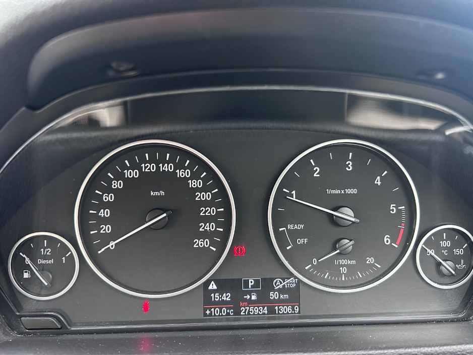 2016 BMW 3 Series - image 25