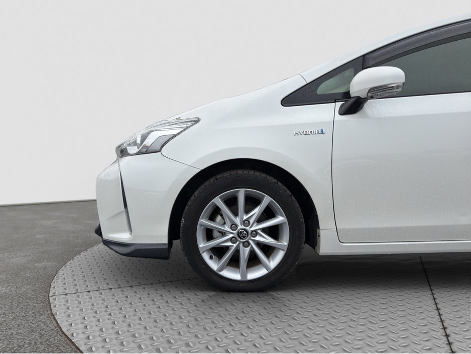 2019 Toyota Prius - image 18