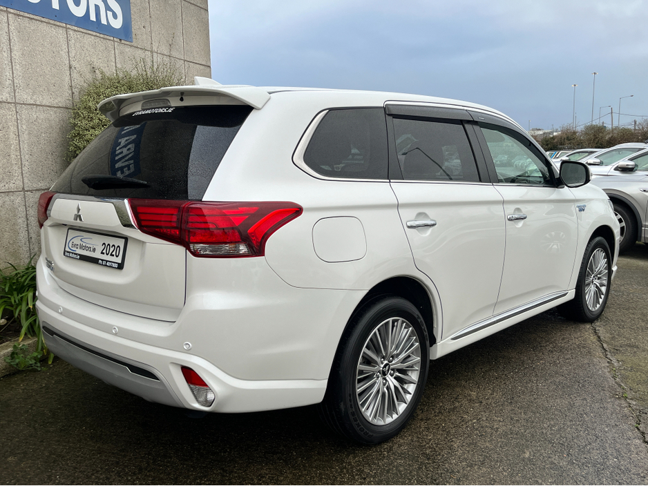 2020 Mitsubishi Outlander 4WD G PLUS AUTOMATIC PLUG IN HYBRID 2.4 PETROL //HIGH SPEC//LOW MILES//HALF LEATHER HEATED SEATS//ELECTRIC DRIVERS SEAT//HEATED STEERING WHEEL// €24,950