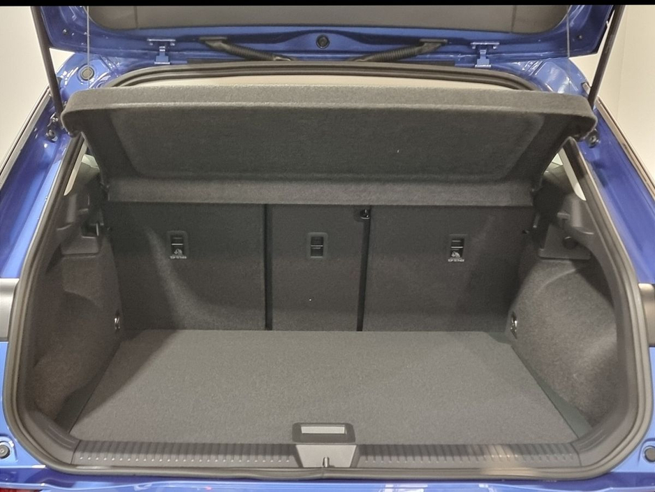 2026 Volkswagen T-Roc - image 11