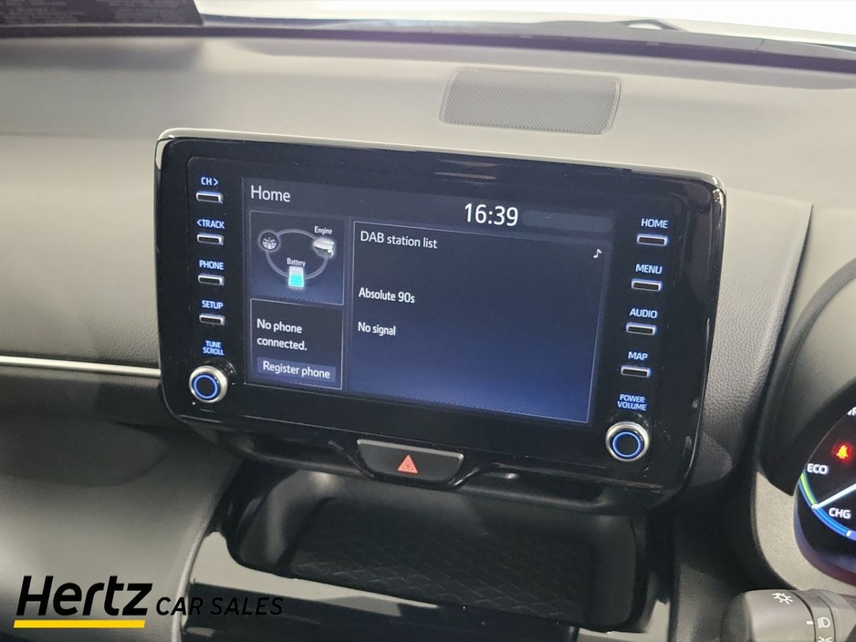 2023 Toyota Yaris Cross - image 22