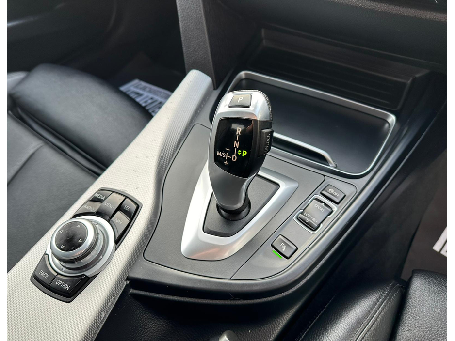 2016 BMW 3 Series 320D F30 M SPORT AUTO SERVICE HISTORY €16,950