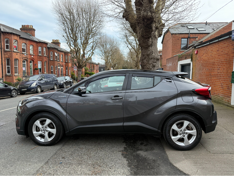 2018 Toyota C-HR - image 8