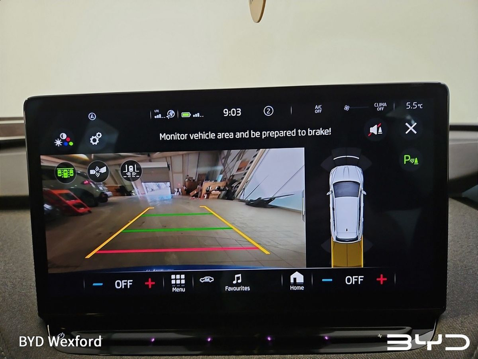 2023 Skoda Enyaq - image 11