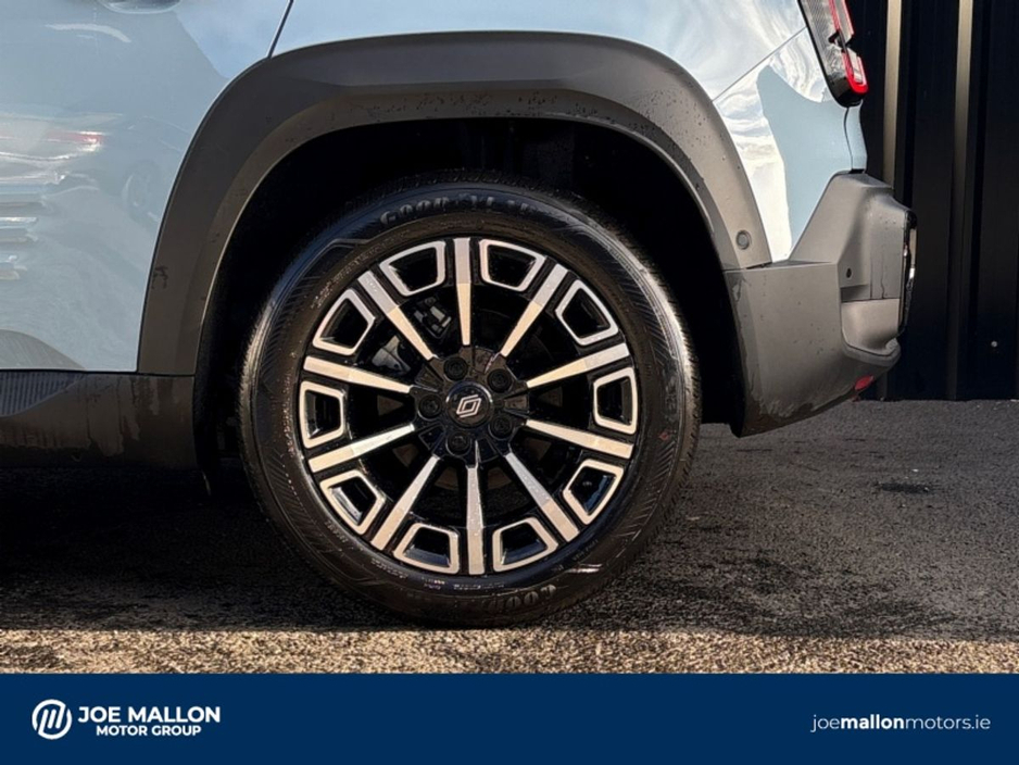 2025 Renault 4 - image 16