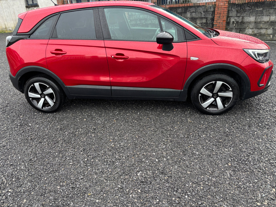 2023 Opel Crossland X  €15,000