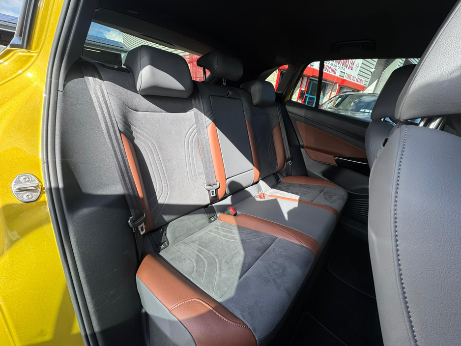 2021 Volkswagen ID.4 - image 14