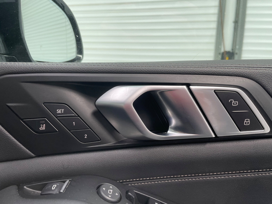 2022 BMW X5 - image 24