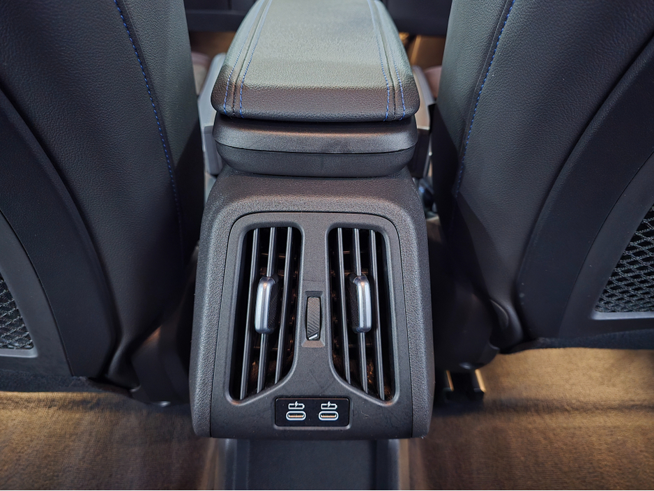 2023 BMW 2 Series Active Tourer - image 38