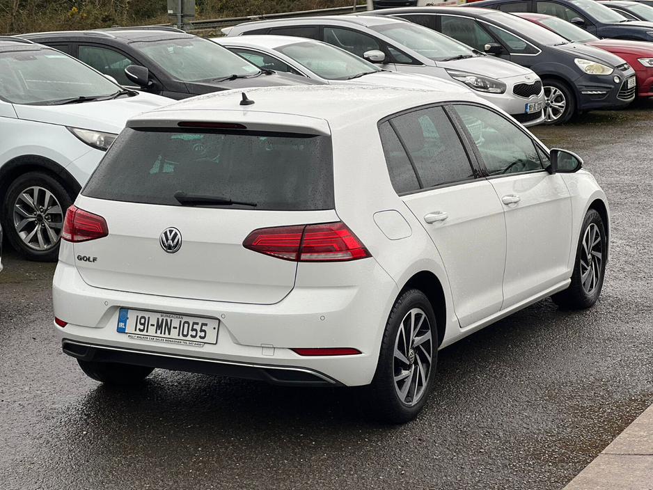 2019 Volkswagen Golf - image 7