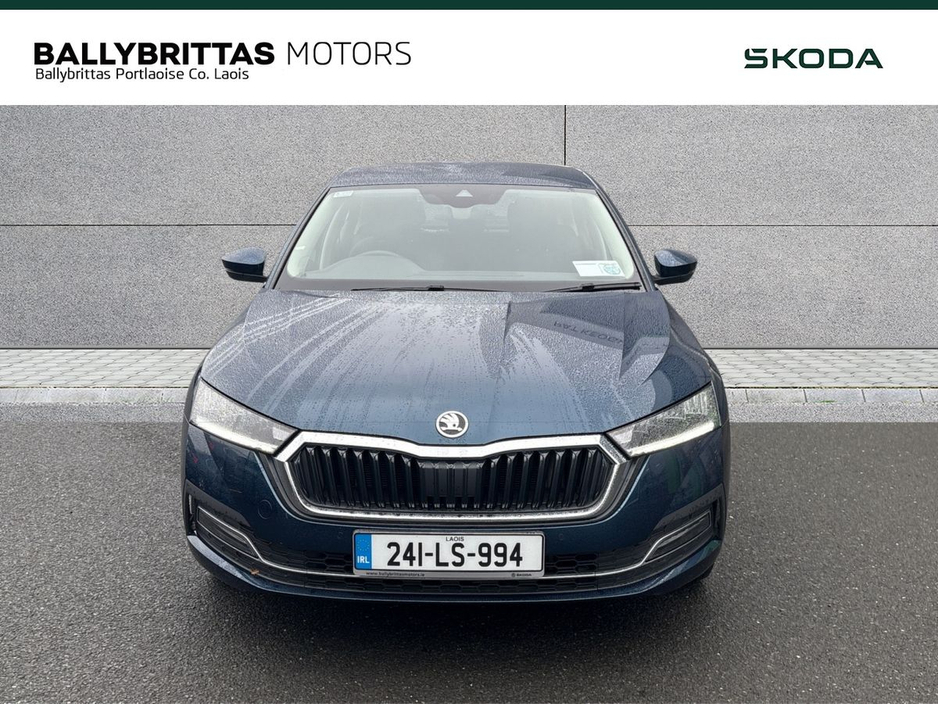 2024 Skoda Octavia - image 3