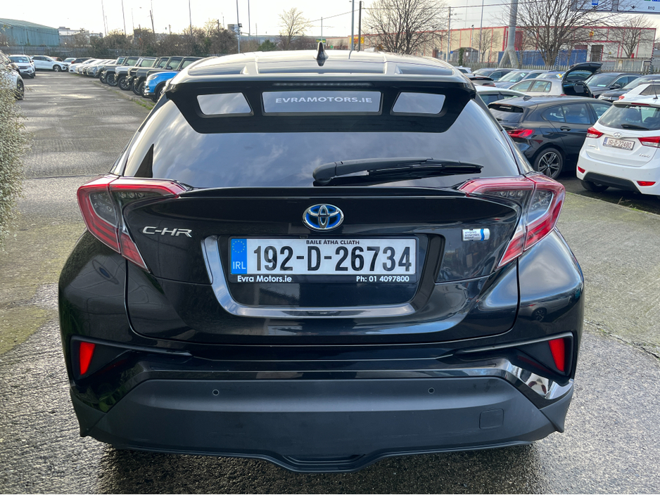 2019 Toyota C-HR SOL HYBRID AUTOMATIC 1.8 PETROL //HALF LEATHER HEATED SEATS//ADAPTIVE CRUISE CONTROL//REVERSE CAMERA//KEYLESS ENTRY// €19,950