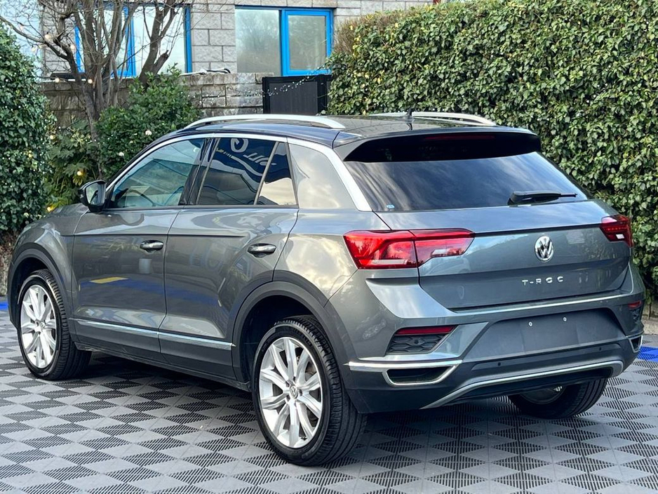 2020 Volkswagen T-Roc SPORT 2.0 TDI // APPLE CARPLAY/ANDROID AUTO // DUAL ZONE CLIMATE CONTROL // 18" ALLOYS €24,900