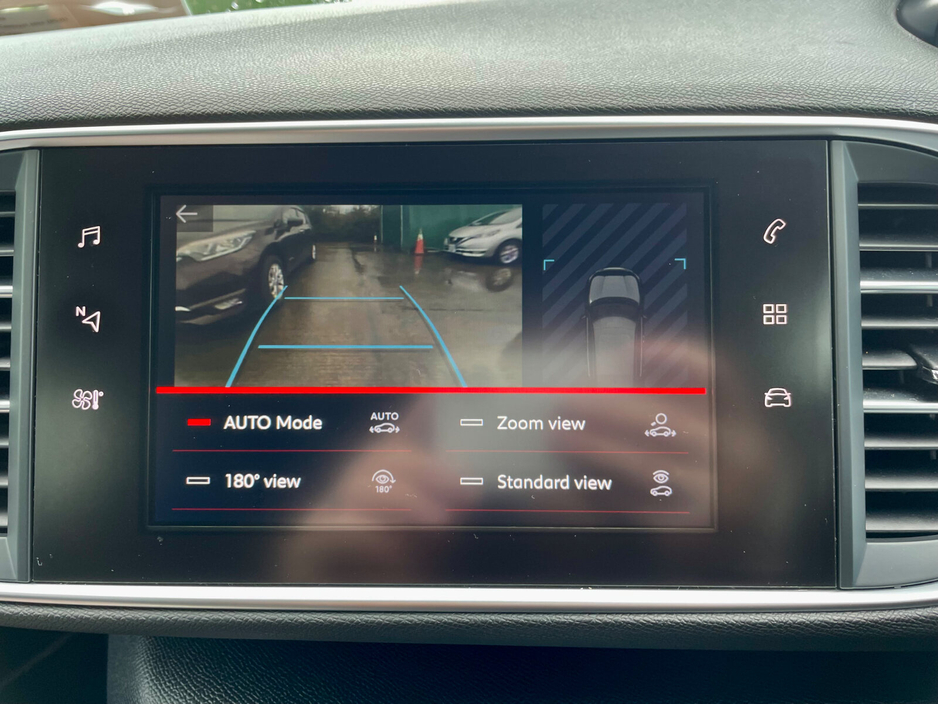 2018 Peugeot 308 - image 43