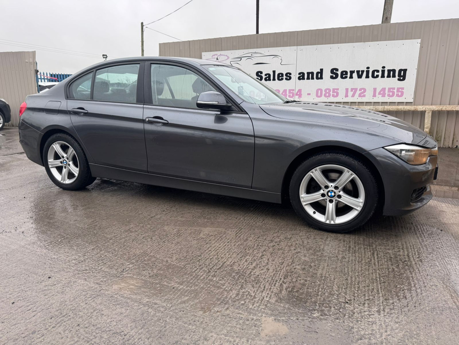 2012 BMW 3 Series - image 12