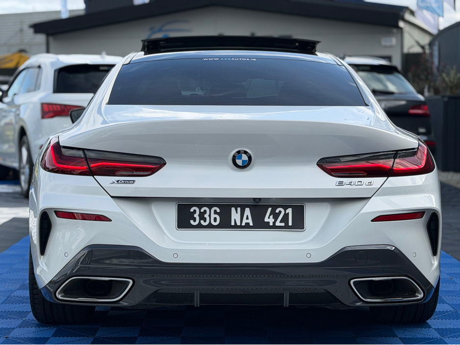 2020 BMW 8 Series - image 6