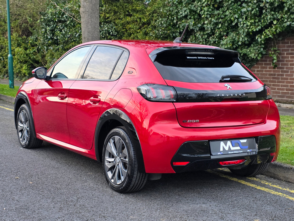 2021 Peugeot 208 - image 13