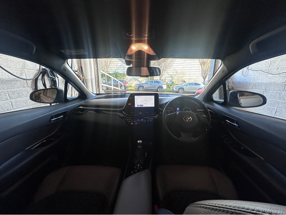 2023 Toyota C-HR - image 9