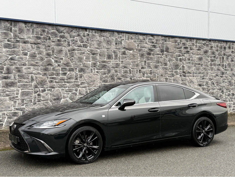 2024 Lexus ES 300 H F SPORT ES 300H 4DR AUTO €48,950