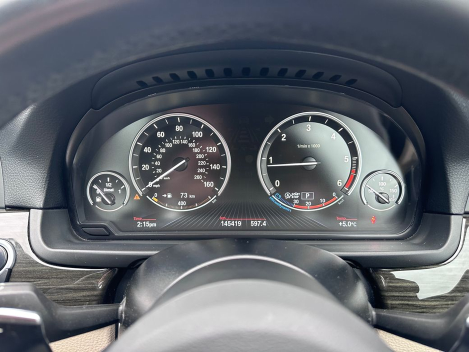 2015 BMW 5 Series - image 29