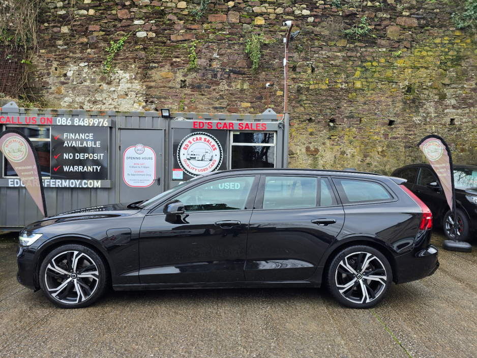 2023 Volvo V60 2.0 T6 350BHP 4 Wheel Drive 2023 (231) €30,950