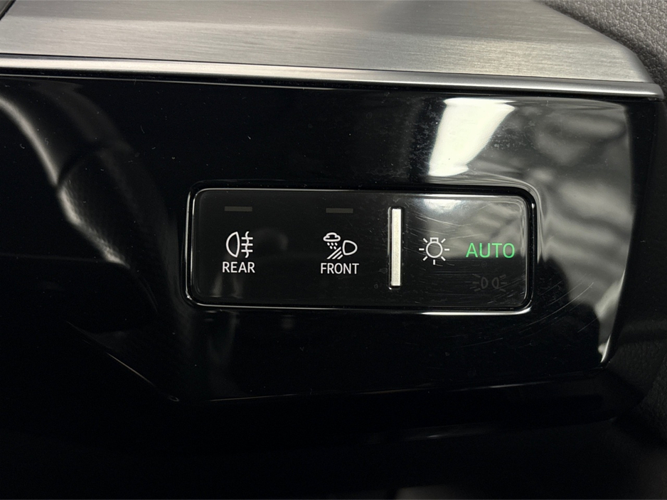 2023 Audi e-tron - image 42
