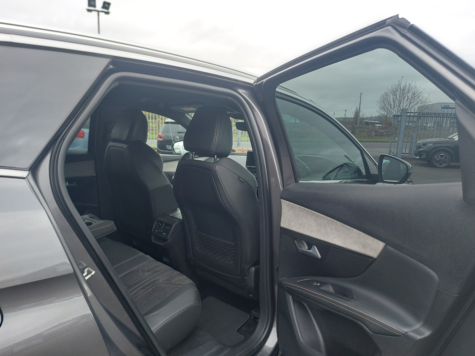 2021 Peugeot 3008 - image 31