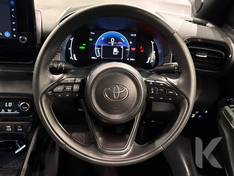 2025 Toyota Yaris - image 15