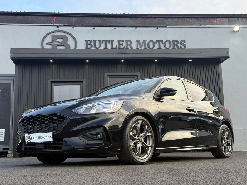 2019 Ford Focus - image 17