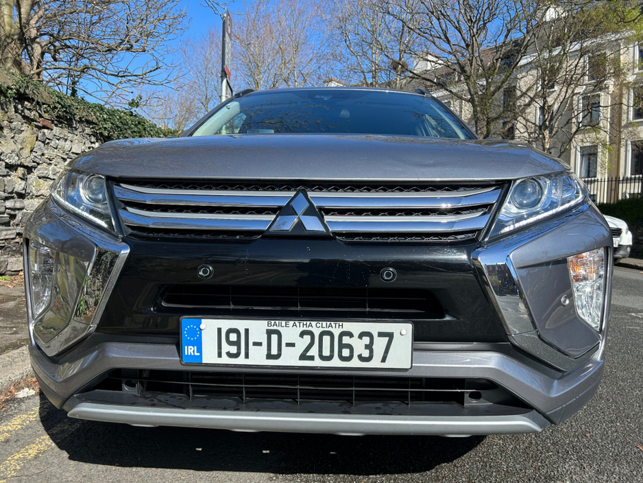 2019 Mitsubishi Eclipse Cross - image 2