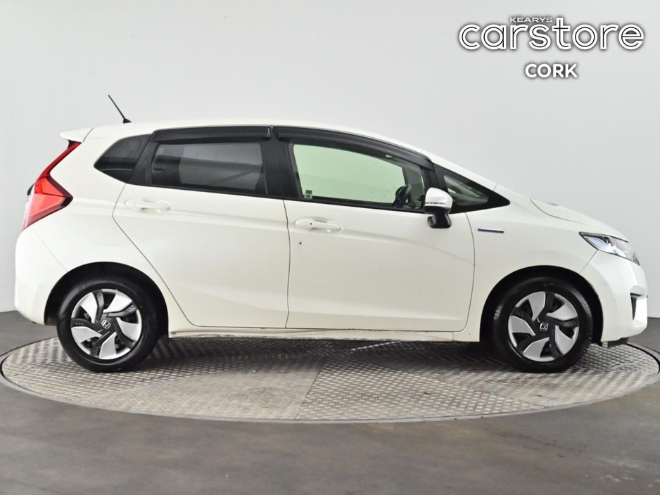 2015 Honda Fit FIT DAA-GP5 HYBRID 5DR AUTO €10,880