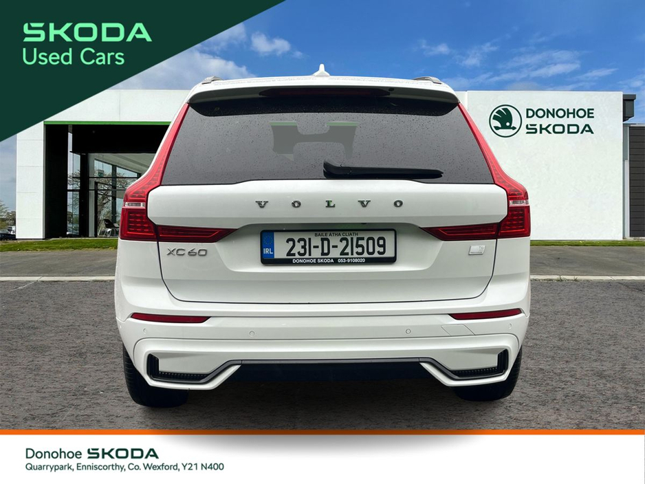 2023 Volvo XC60 - image 12