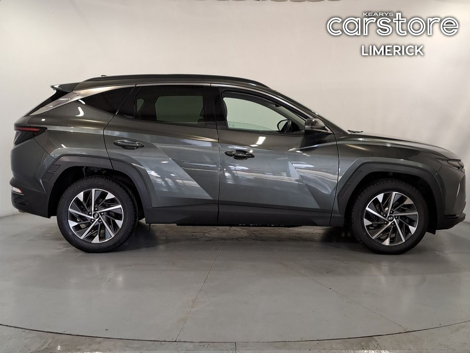 2023 Hyundai Tucson - image 2