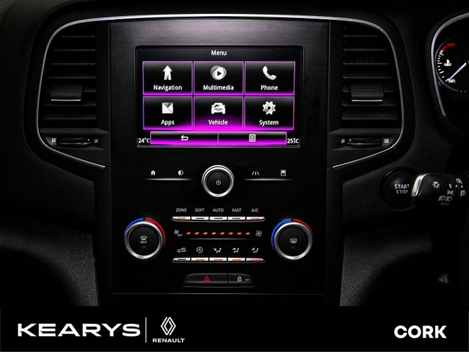 2020 Renault Megane - image 19