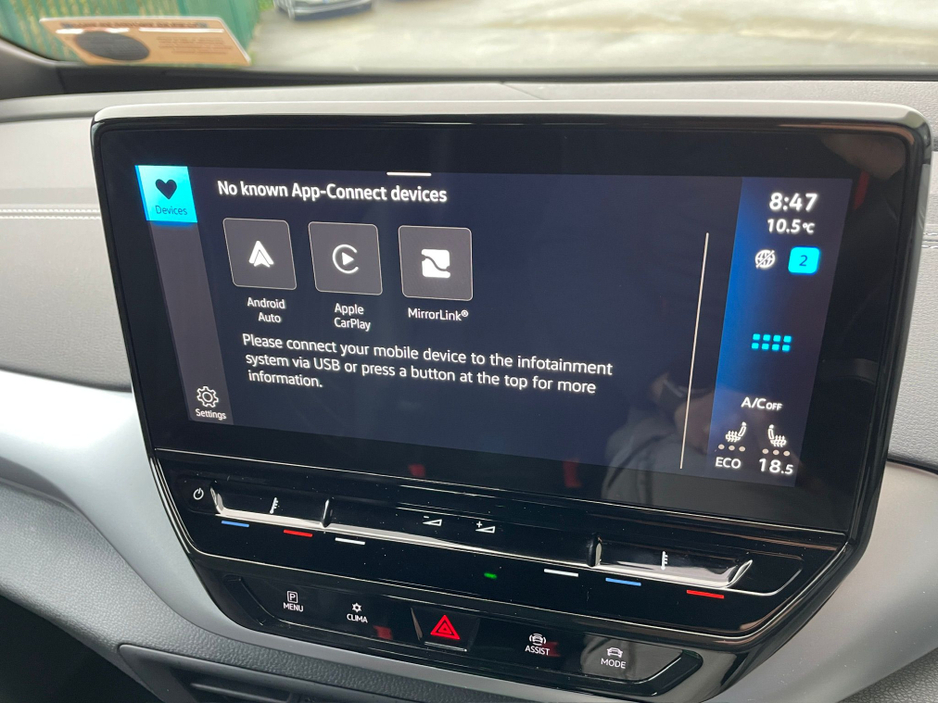 2023 Volkswagen ID.4 - image 11