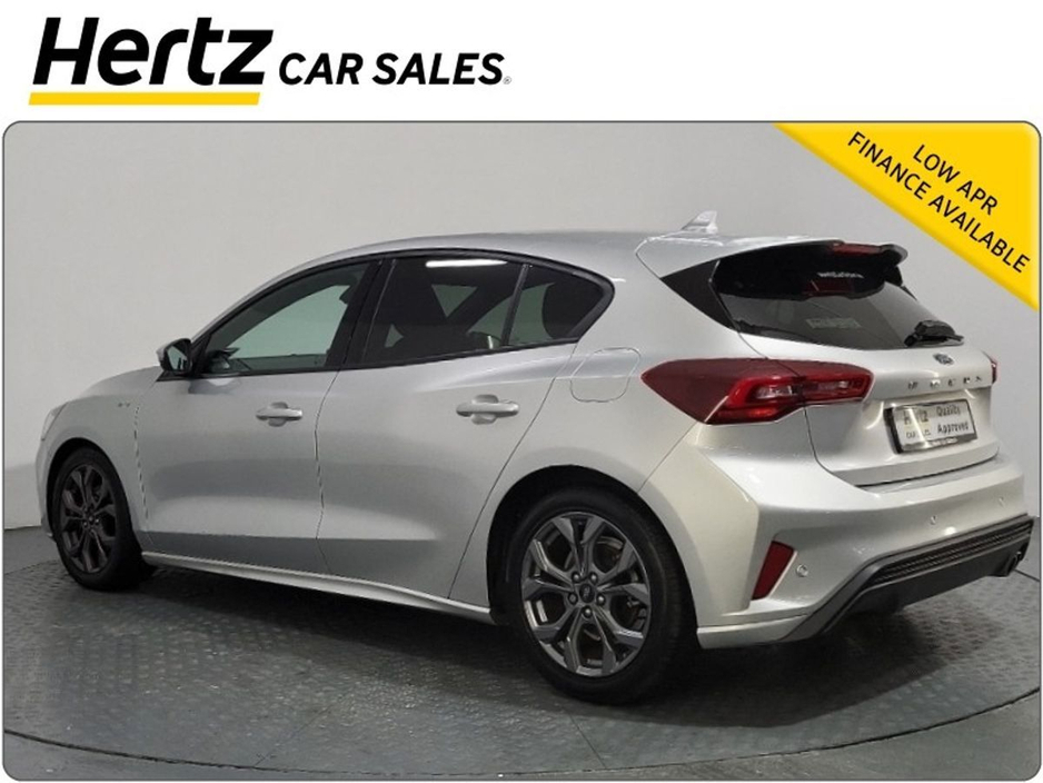 2023 Ford Focus - image 2