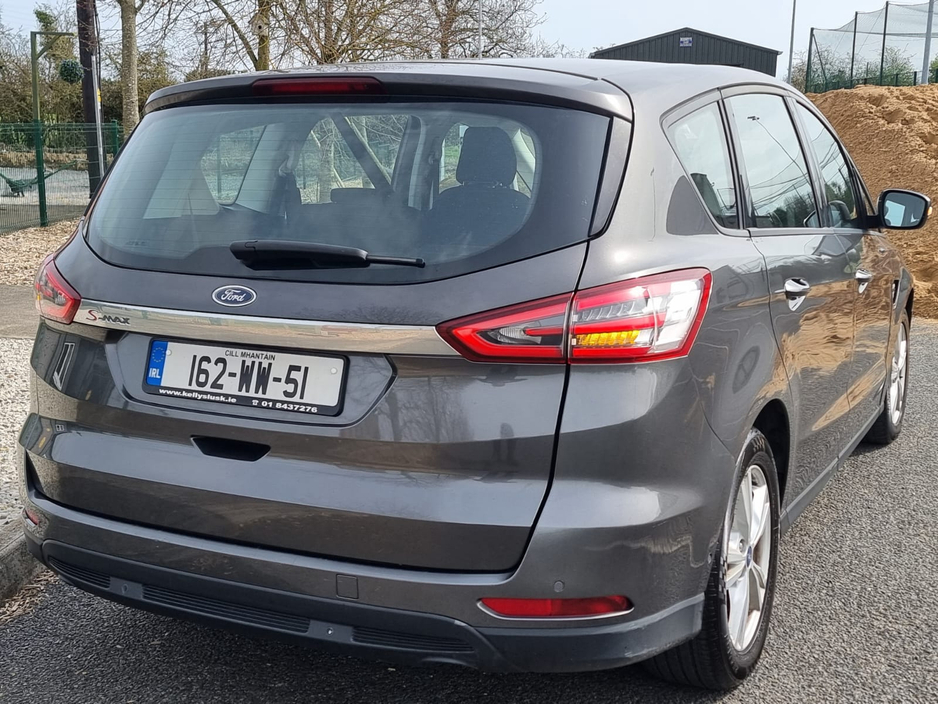 2016 Ford S-Max - image 2
