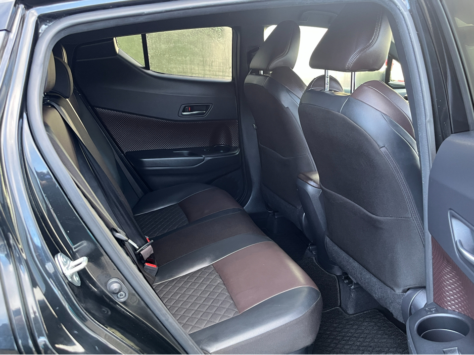 2019 Toyota C-HR SOL HYBRID AUTOMATIC 1.8 PETROL //HALF LEATHER HEATED SEATS//ADAPTIVE CRUISE CONTROL//REVERSE CAMERA//KEYLESS ENTRY// €19,950