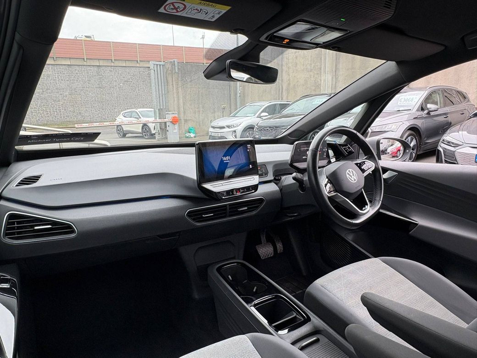 2022 Volkswagen ID.3 - image 15